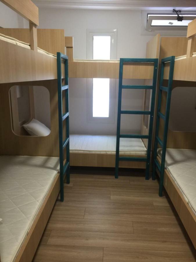 Loutraki Hostel Bagian luar foto