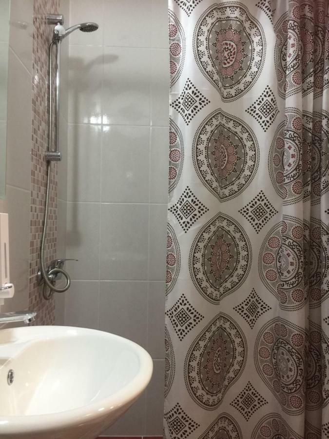Loutraki Hostel Bagian luar foto