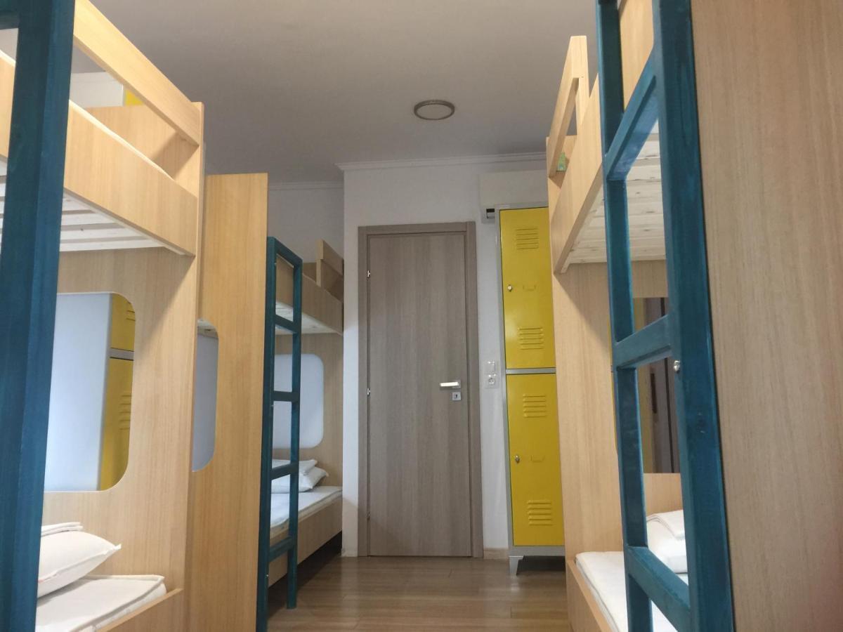 Loutraki Hostel Bagian luar foto
